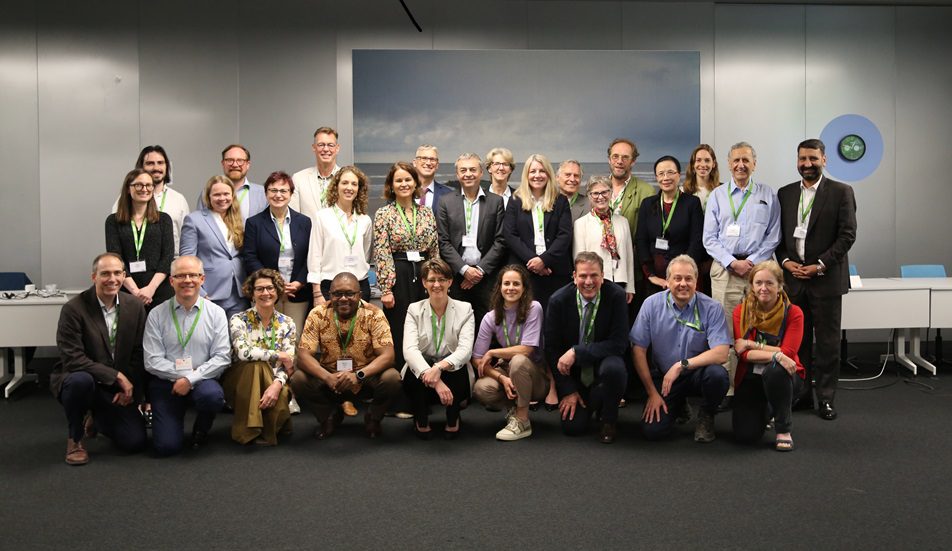 GroupPhoto CABI ConsultationHague0525_2