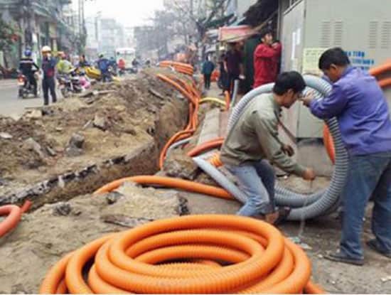 4 doanh nghiệp viễn thông đầu tư hạ ngầm cáp thêm 16 tuyến phố Hà Nội